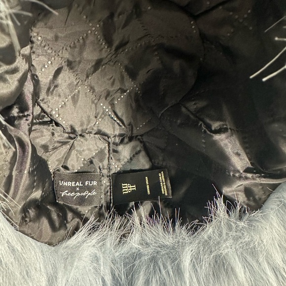 Unreal Fur x Free People Sky Blue Faux Fur Hat NWT - Picture 5 of 6